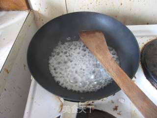 不用酱油的美味【红烧肉】的做法步骤：4