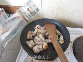 不用酱油的美味【红烧肉】的做法步骤：8