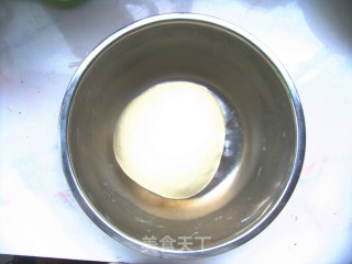 有料的饺子超级香——白菜鲜肉甜玉米蒸饺的做法步骤：2