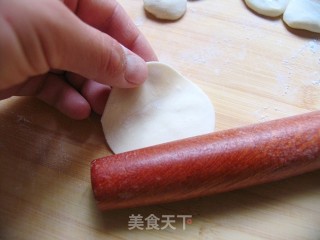 有料的饺子超级香——白菜鲜肉甜玉米蒸饺的做法步骤：10