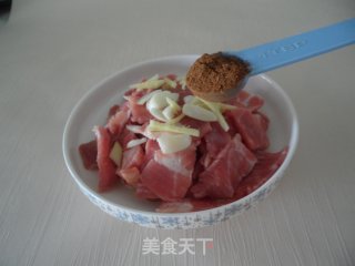 开胃五香小肉的做法步骤：2