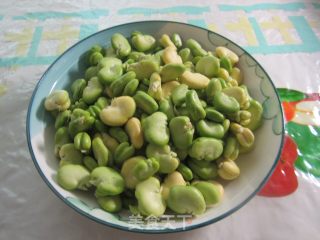 奶香翠绿蚕豆糕的做法步骤：1