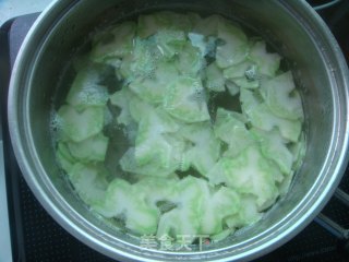 废料利用之凉拌西兰花茎的做法步骤：4