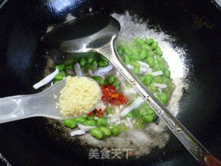剁椒鱿鱼炒毛豆的做法步骤：14