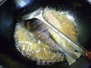 糖醋金鲳鱼的做法步骤：7