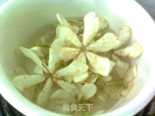 酥炸野生栀子花的做法步骤：2