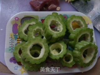 蒸酿苦瓜的做法步骤：2