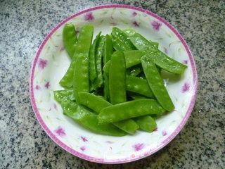 茭白风干肉炒荷兰豆的做法步骤：4