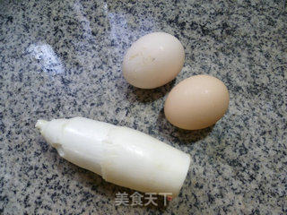 茭白鸡蛋炒西瓜皮的做法步骤：1