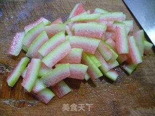 茭白鸡蛋炒西瓜皮的做法步骤：7