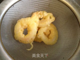 酥炸鱿鱼圈的做法步骤：9