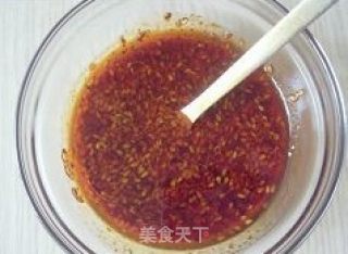 【大刀蒜泥白肉】附自制复制酱油做法------男人也需要宠爱的做法步骤：6