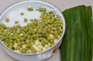 豌豆玉米甜粽的做法步骤：1