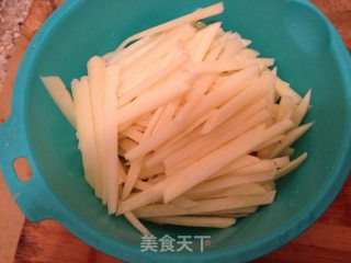 酸辣土豆丝的做法步骤：2