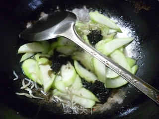紫菜小海蜒炒夜开花的做法步骤：6