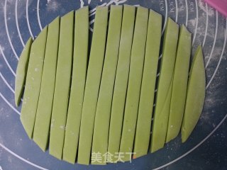 吸引小盆友的美食--翡翠蝴蝶面&螺旋面的做法步骤：15