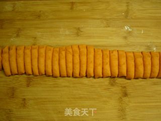 枸杞花朵馒头的做法步骤：5