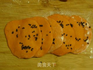 枸杞花朵馒头的做法步骤：6
