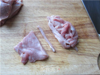 榨菜炒肉丝的做法步骤：1
