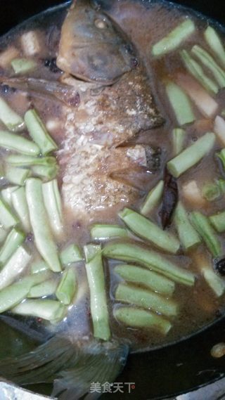 家常炖鱼——鱼锅卷子一锅鲜的做法步骤：8