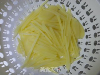 山寨麦当劳餐厅人气早餐--黄金脆薯饼的做法步骤：7