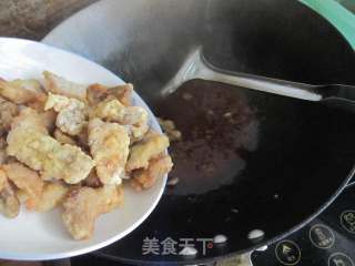 菠萝咕噜肉的做法步骤：9
