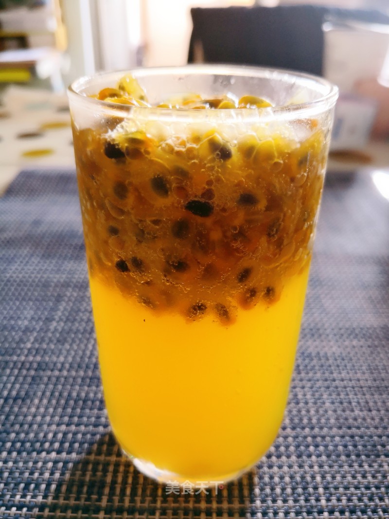 百香果气泡水的做法