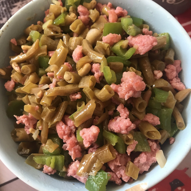 青椒豇豆炒肉沫的做法