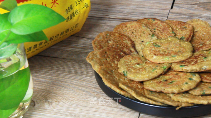 早餐不知道吃什么？黄小米饼，你学会了吗？的做法