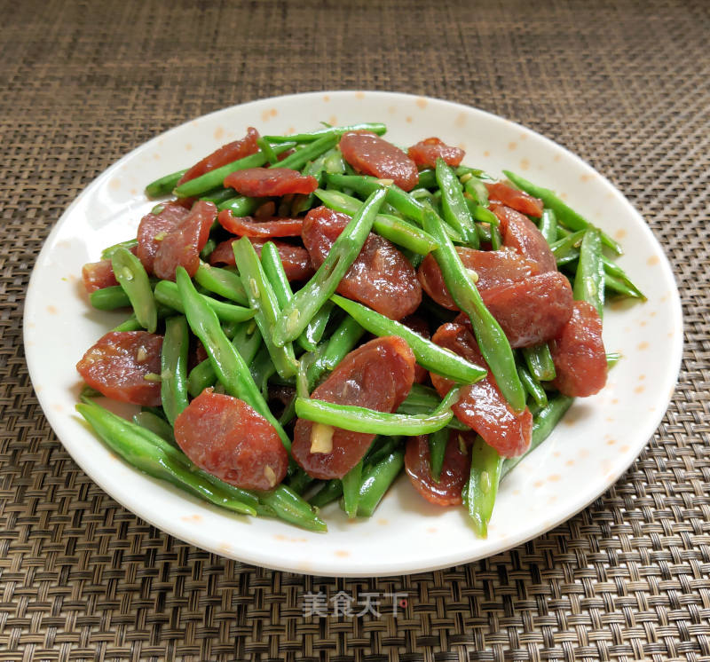 四季豆炒腊肠的做法