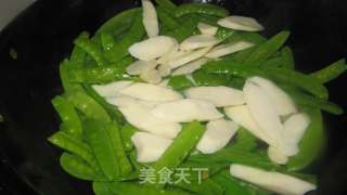 荷兰豆炒腊肠的做法步骤：8