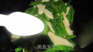荷兰豆炒腊肠的做法步骤：9