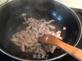 家常味道最亲切------肉丝炒豇豆的做法步骤：3