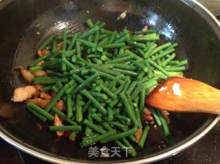家常味道最亲切------肉丝炒豇豆的做法步骤：5
