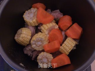 当归养生排骨汤的做法步骤：3