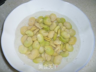 金钩蚕豆的做法步骤：3