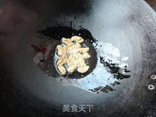 核桃香煸苦瓜的做法步骤：4