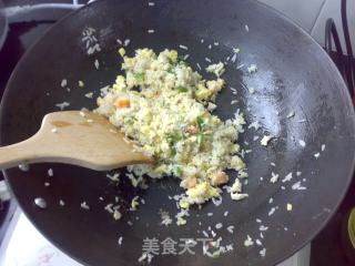 辣椒虾仁蛋炒饭的做法步骤：9