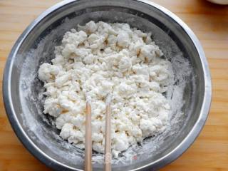 [家常主食]----------原味手抓饼的做法步骤：1