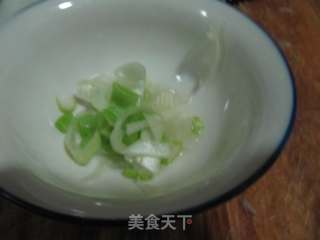 韭菜炒鸡蛋的做法步骤：1