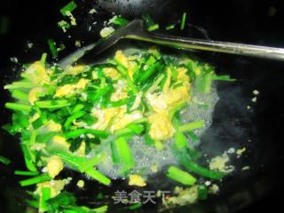 韭菜炒鸡蛋的做法步骤：11