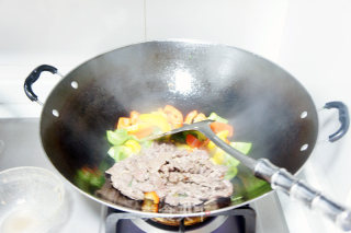 彩椒炒牛肉的做法步骤：5