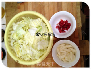 【喵】清炒大头菜的做法步骤：3