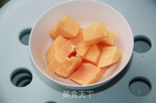 产后妈妈滋补佳品--鲫鱼花生木瓜汤的做法步骤：3
