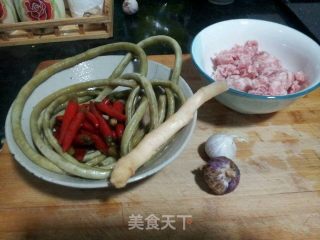 肉末豇豆的做法步骤：1
