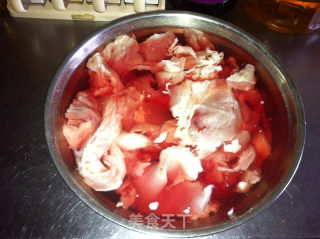 土豆烩牛肉卤蛋的做法步骤：1
