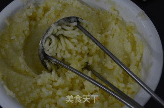 糖醋土豆球的做法步骤：3