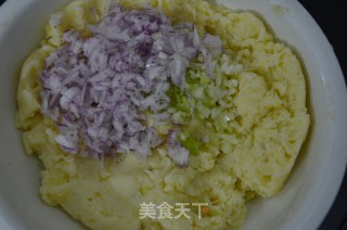 糖醋土豆球的做法步骤：4