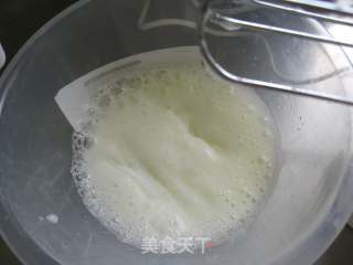 椰香戚风蛋糕的做法步骤：4