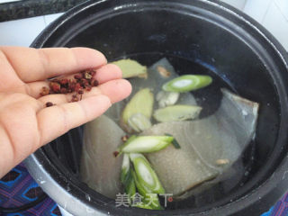 烤猪皮的做法步骤：4